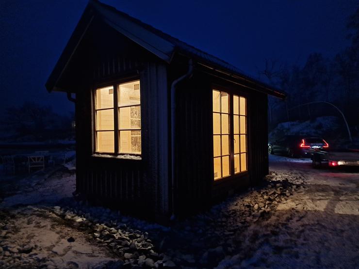 Mysig decemberkväll med belysning